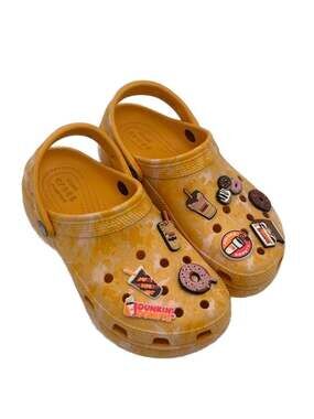 Crocs Womens Platform Marble Graphic Clogs Orange Sorbet Dunkin Donuts charm W6